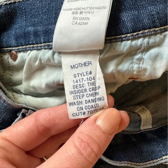 MOTHER The Insider High Rise Crop Step Fray Bootcut Jeans Dancing on Coals 26 - Picture 6 of 7